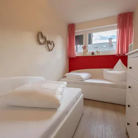 Alpennest Apartment *